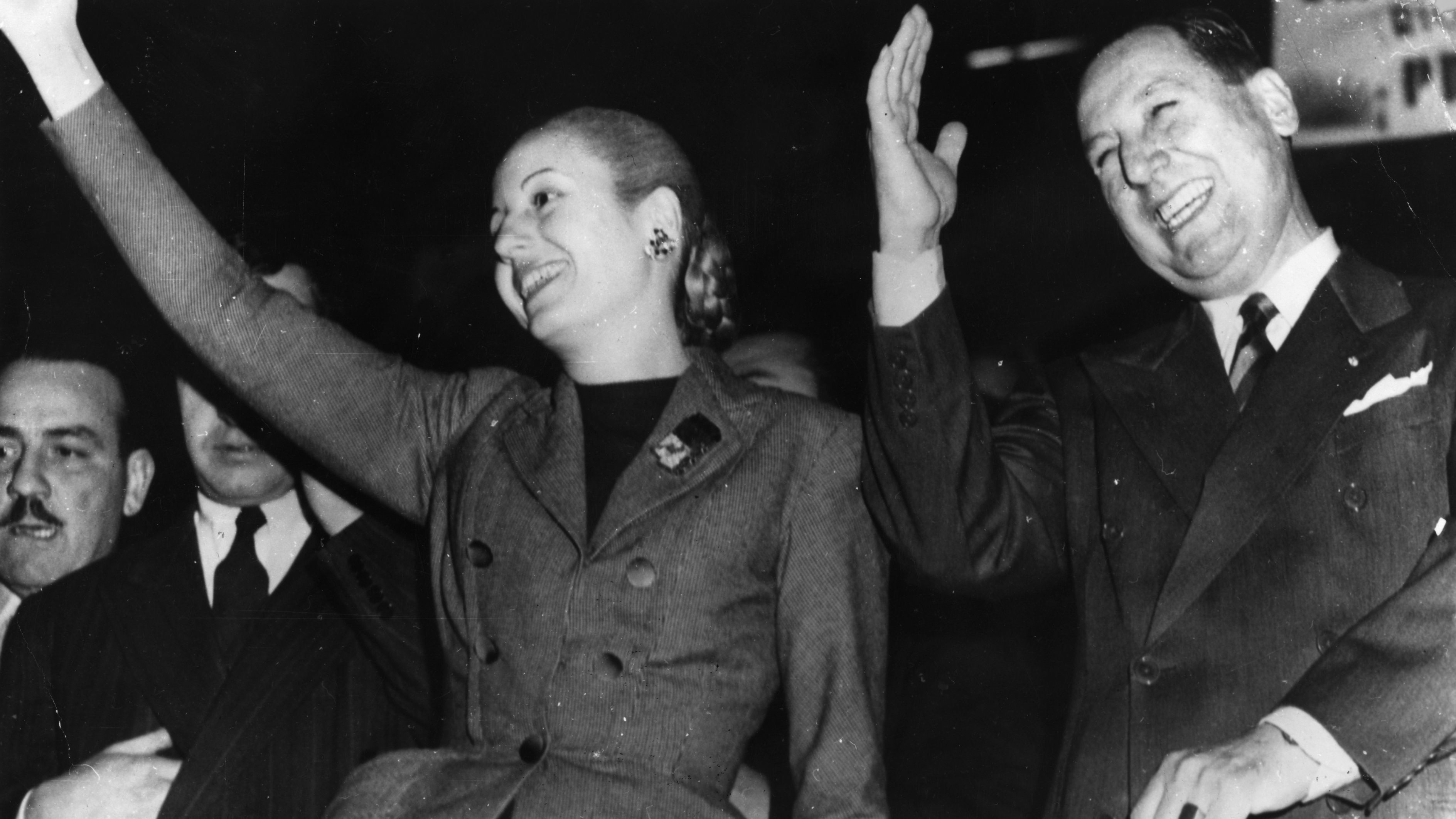 en esta foto se ve a juan domingo perón y a su esposa Eva
